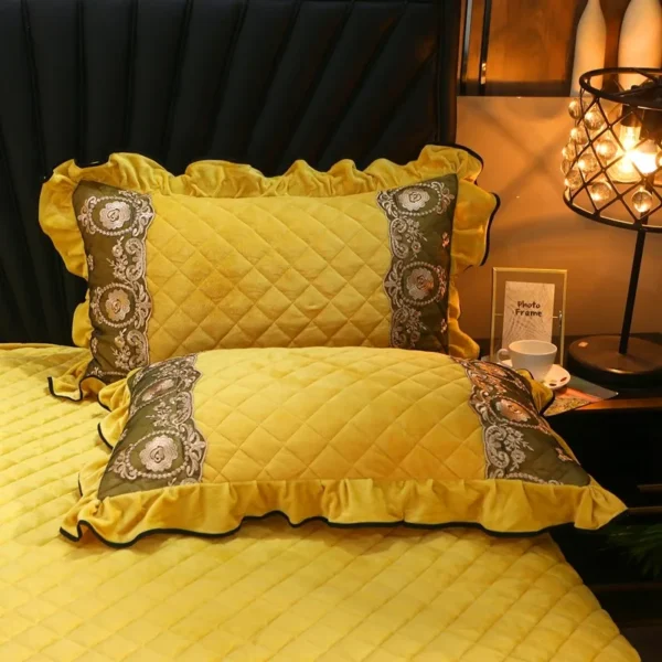 Mattress Cover Velvet + 2 Pillowcases  Super Soft king and queen size - Image 8